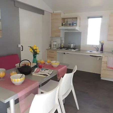 Domaine De Gajan Camping